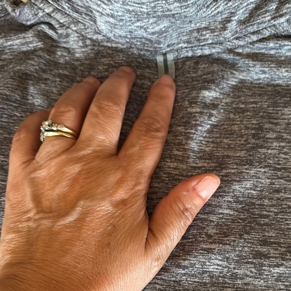 Gently Loved Women’s Gray Quarter-Zip Long Sleeve Top by NIKE Running - Picture 5 of 9